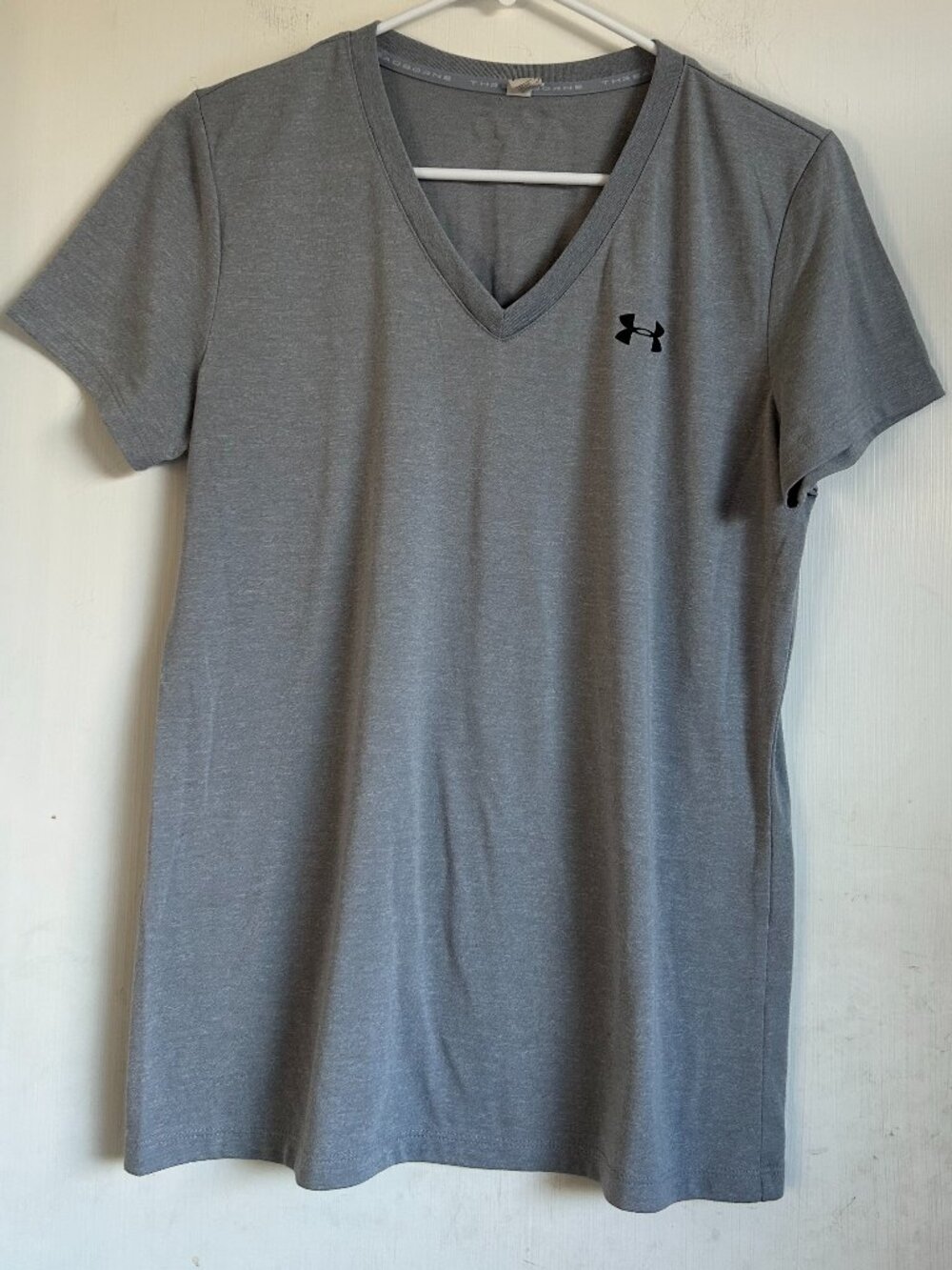Under Armour - Grey V Neck Tee